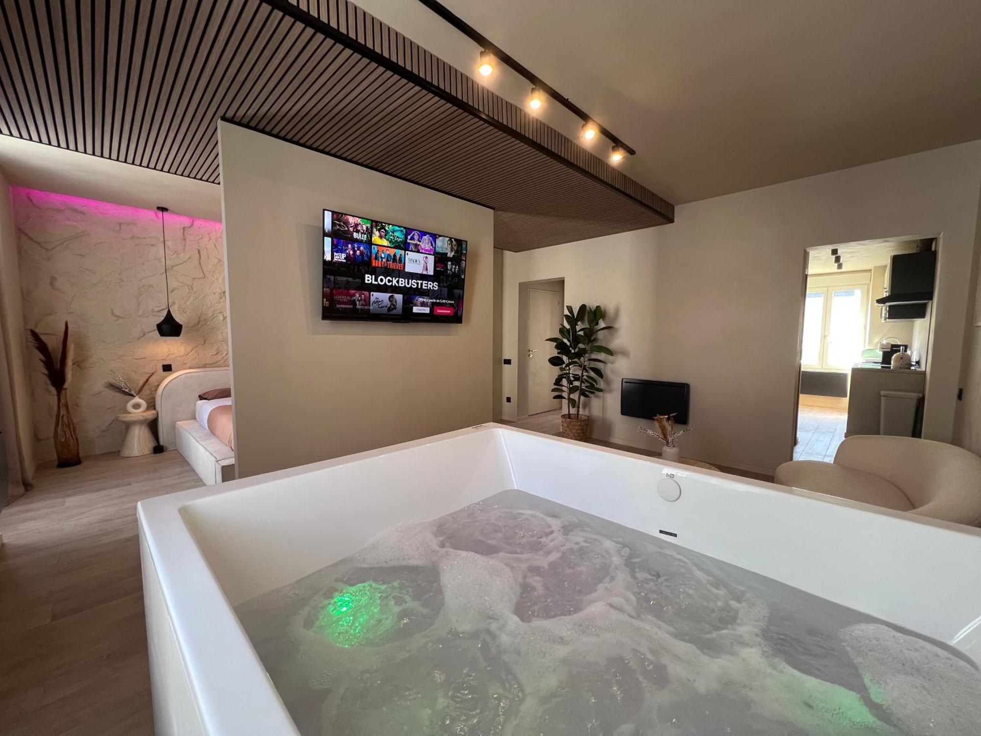 Harmony Room Suite Avec Balneo Angers Kültér fotó