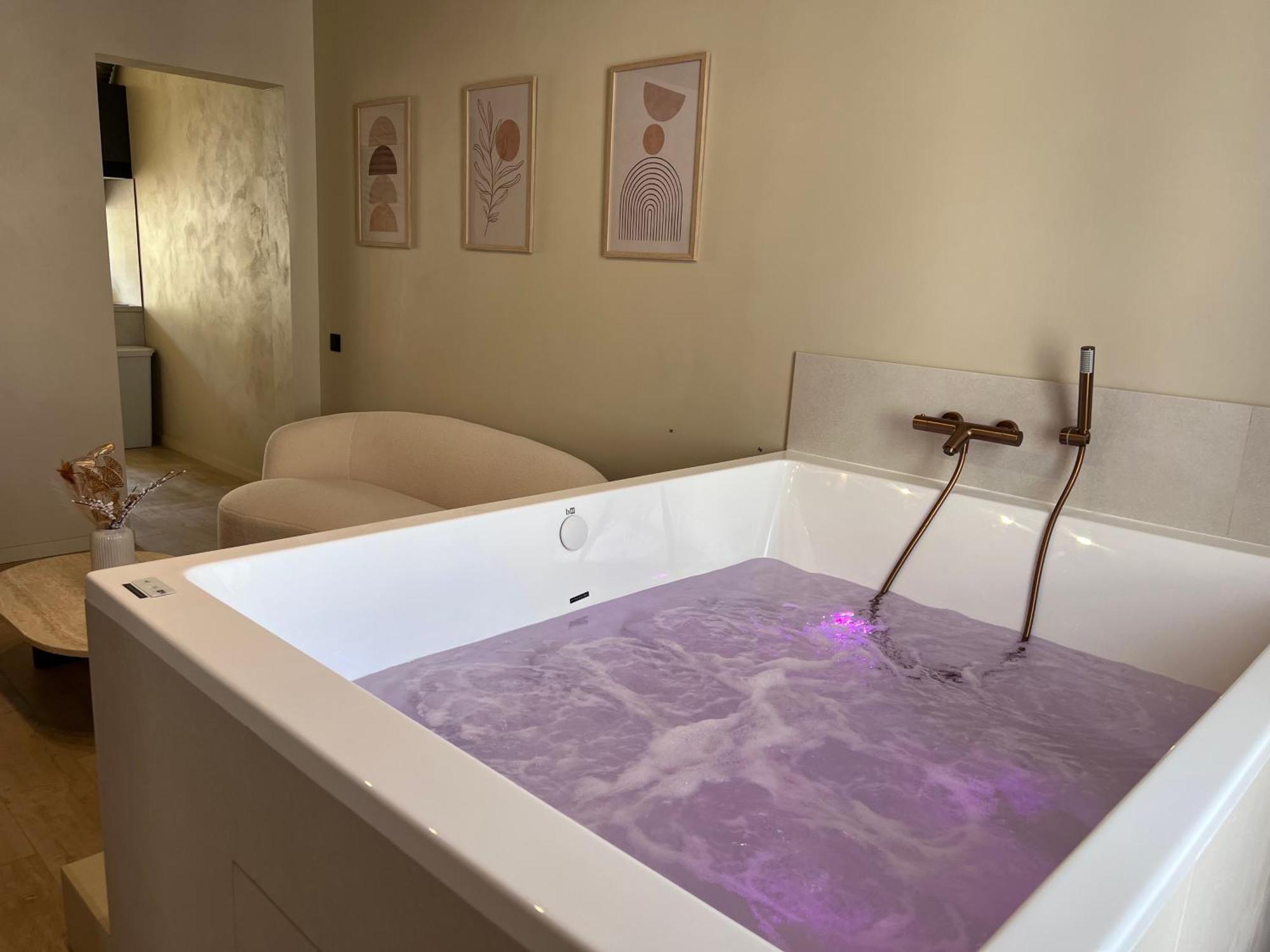 Harmony Room Suite Avec Balneo Angers Kültér fotó