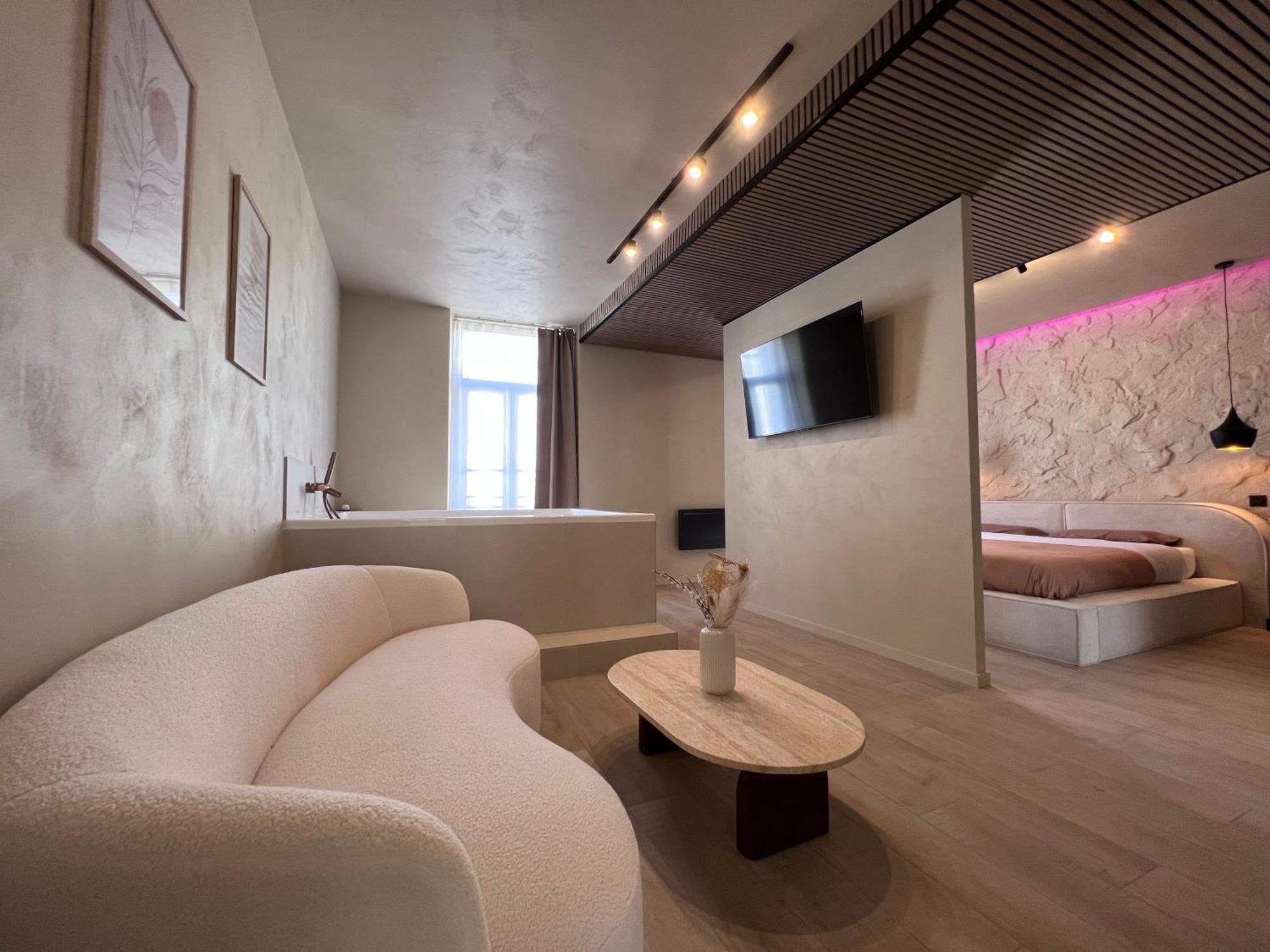 Harmony Room Suite Avec Balneo Angers Kültér fotó
